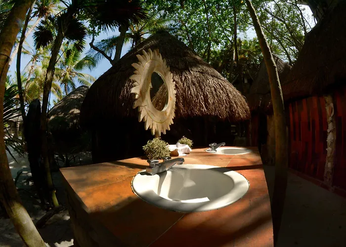Hotel Diamante K - Inside National Park