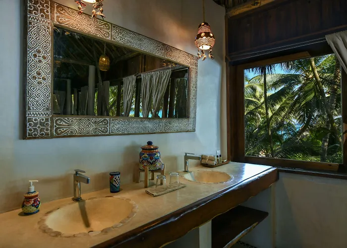 Hotel Diamante K - Inside National Park